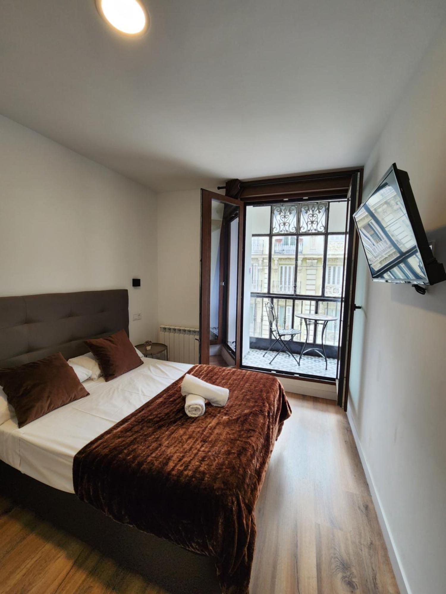 Hostal Arenal มาดริด ภายนอก รูปภาพ